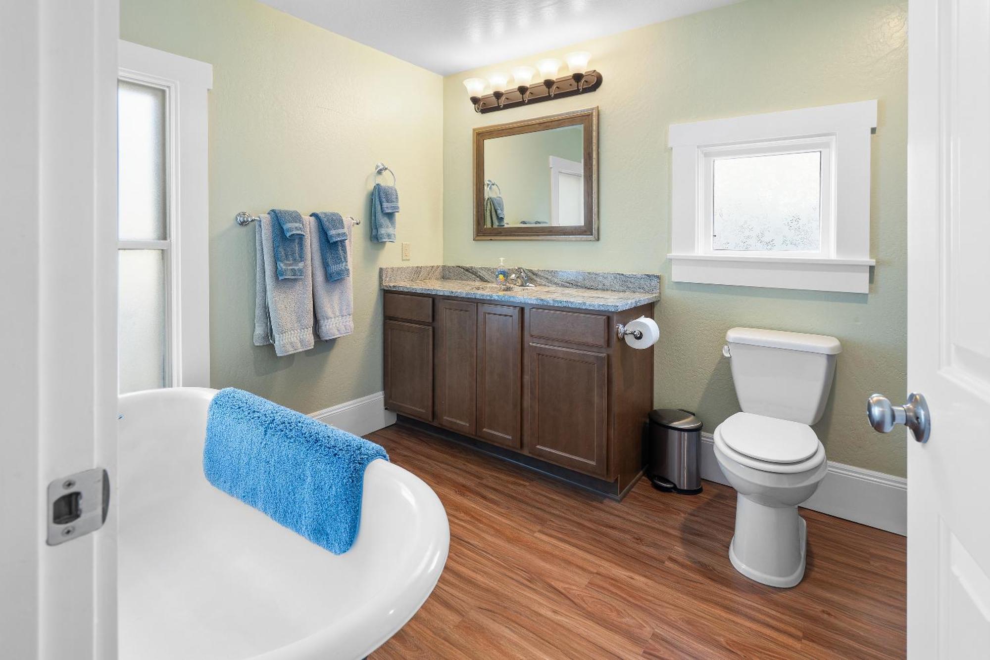 Pioneer Vacation Rentals - Pioneer North Suite Downtown Ashland Kültér fotó
