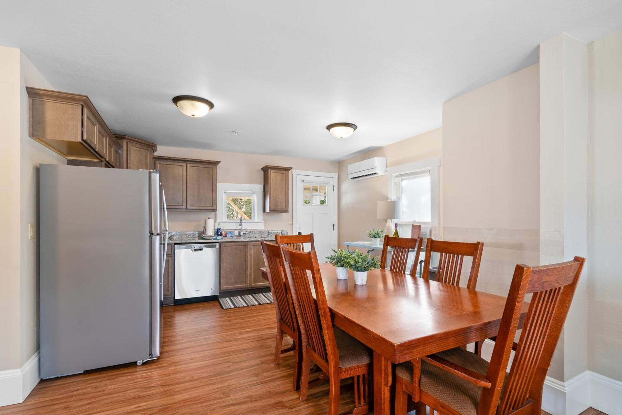 Pioneer Vacation Rentals - Pioneer North Suite Downtown Ashland Kültér fotó
